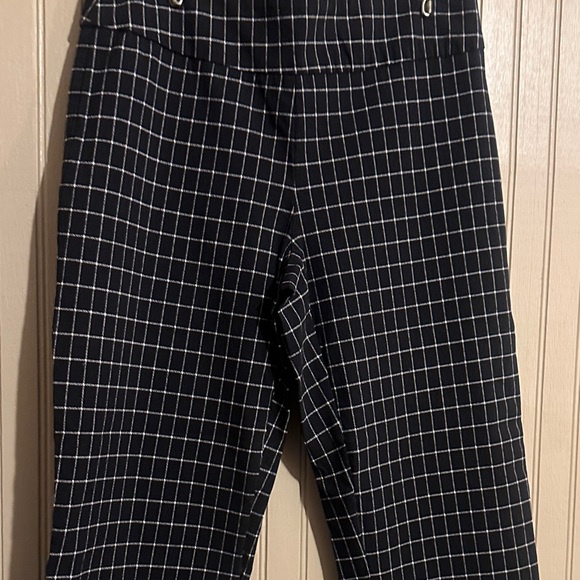 Zac & Rachel Woman’s Black and White Grid Pants Stylish Flat Front - Picture 7 of 7